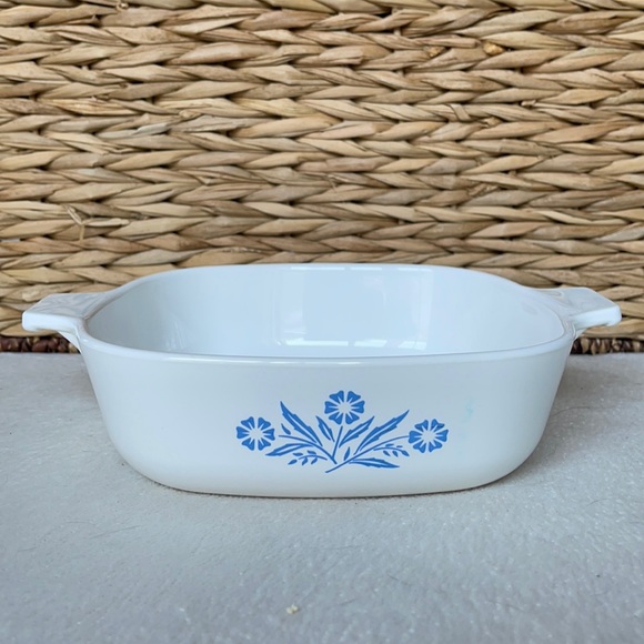 Corningware Other - Vintage Pyrex Cornflower 1 Qt Baking Dish P-1-B